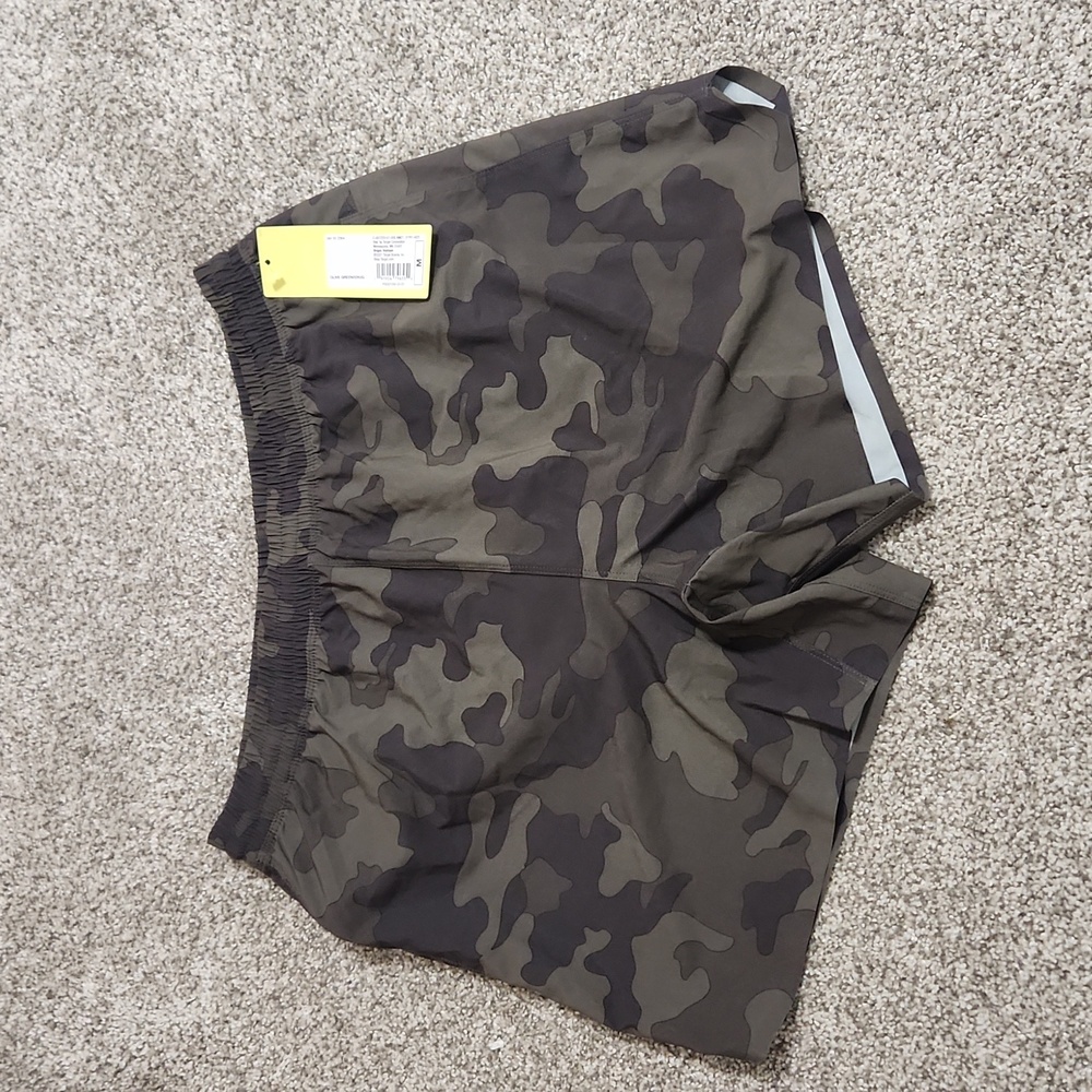 womens camo athletic shorts size M